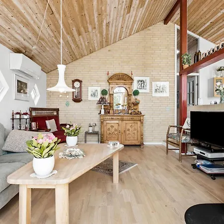 Tatil Evi In With Kitchen Ålbæk