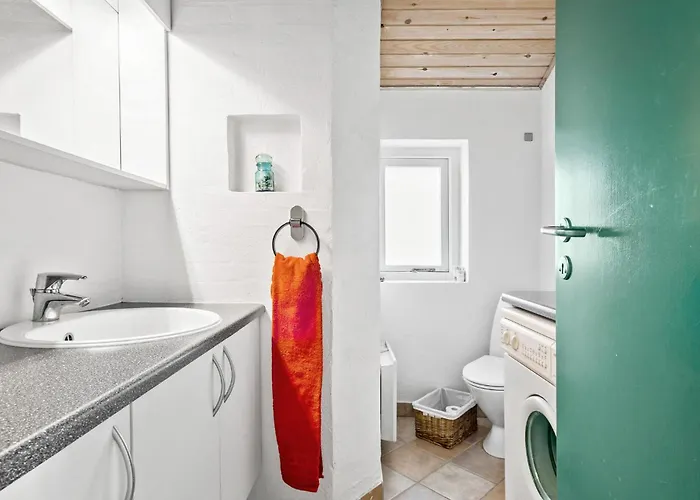 Semesterbostad Lovely In With Sauna